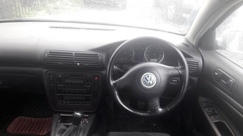 Amortizor capota VW Passat B5 2003 COMBI