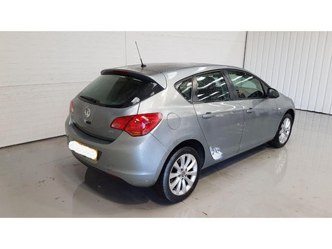 Amortizor haion Opel Astra J 2012 Hatchback 1.7 CDTI LPV/A17DTJ