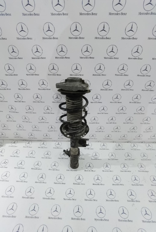 Amortizor stanga fata Mercedes A200 cdi w176 A1763203913