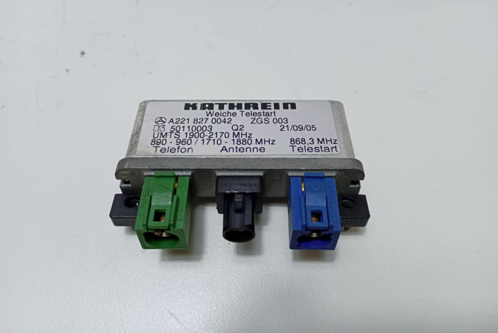 Amplificator antena A2218270042 Mercedes-Benz C-Cl