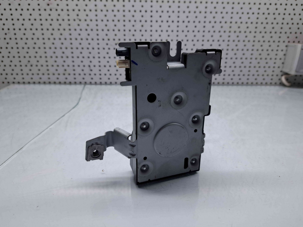 Amplificator antena Audi A3 Sportback (8