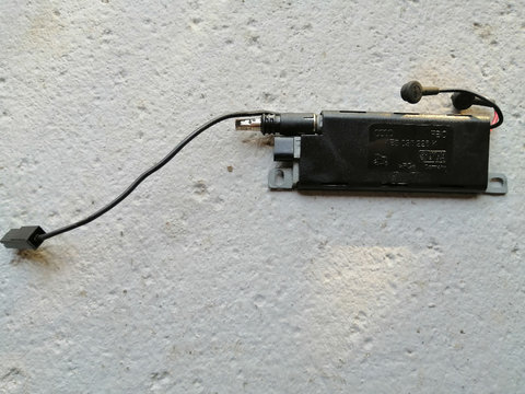 Amplificator antena radio Audi A6 C5 1998 1999 2000 2001 4B5035225K
