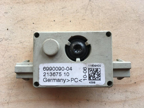 Amplificator antena radio BMW E90, E91 cod 6990090-04