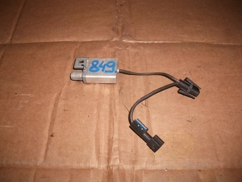 Amplificator antena TV partea dreapta BMW Seria 5 E39, cod 8362533 , 6524-8362533