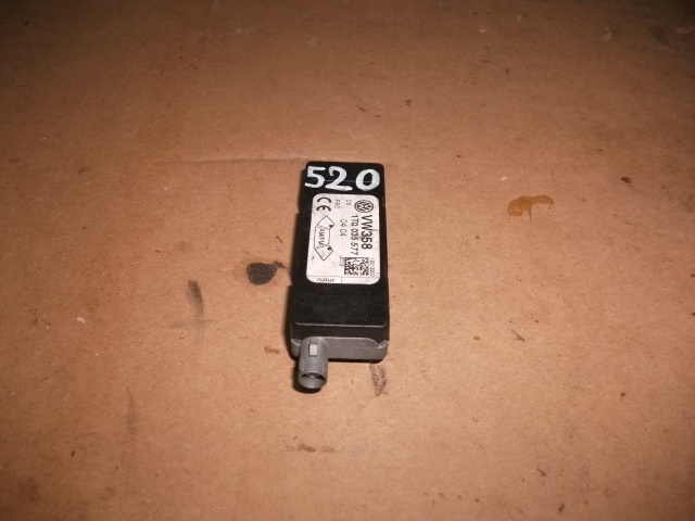 Amplificator antena VW Touran, 1T0035577, an 2003-2010