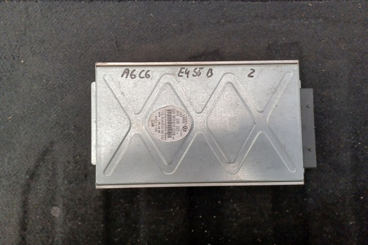 Amplificator audio 4F0910223B 4F0910223B Audi A6 4F/C6 [2004 - 2008] Sedan 2.7 TDI MT (180 hp)