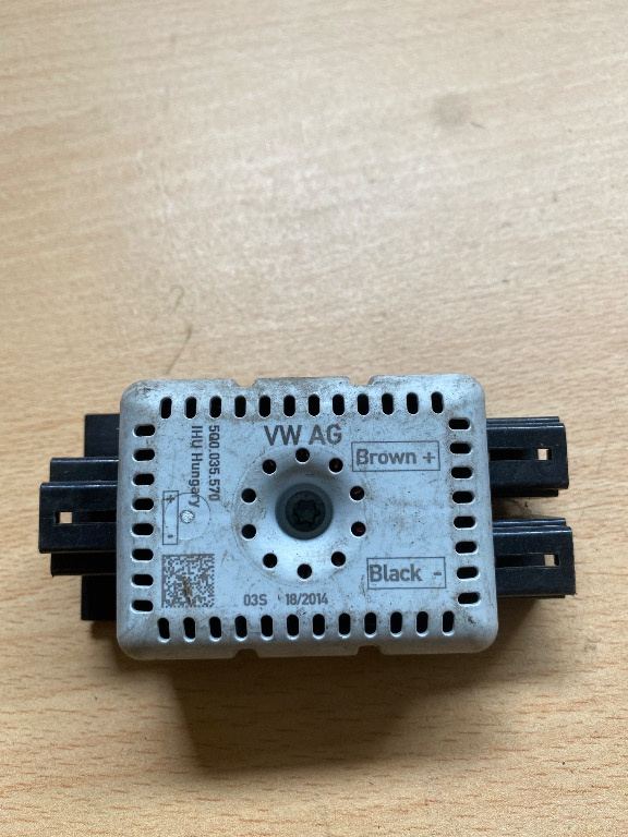 Amplificator semnal antena 5Q0035570 Volkswagen Go