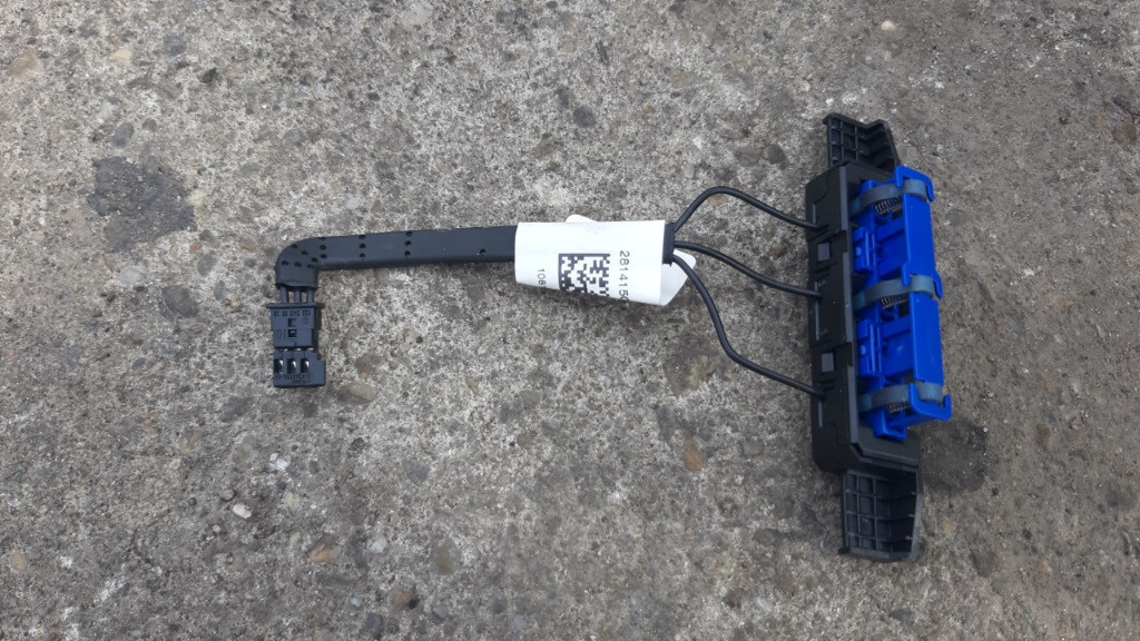 Amplificator semnal antena Mercedes C-Cl