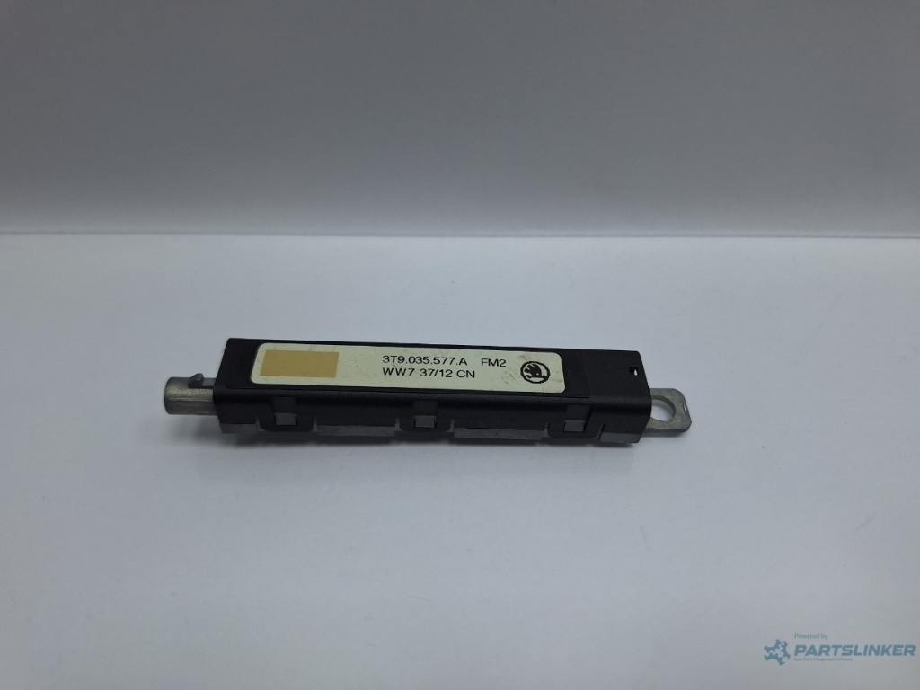 Amplificator semnal antena SKODA SUPERB III Estate 3T5 2009 - 2015 TDI CBBB, CFGB 3T9035577A