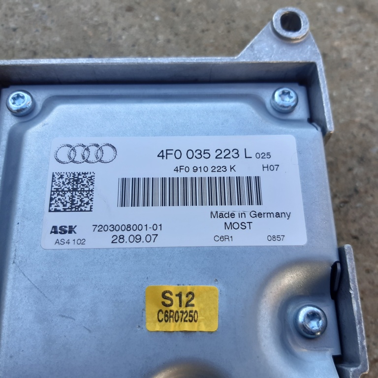 Amplificator sunet Audi A6 C6-trei codur