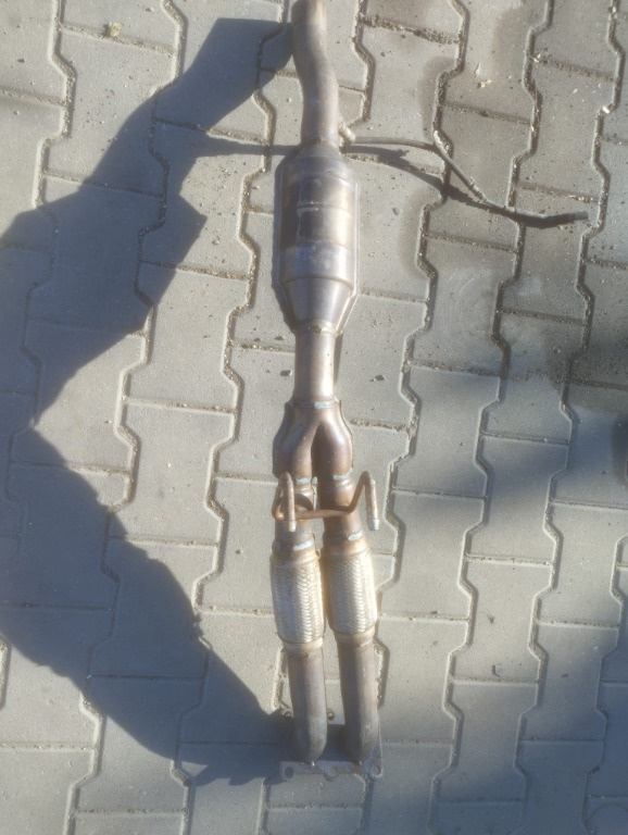 Ansamblu catalizator universal golf 5 plus 1.6 benzina an 2008