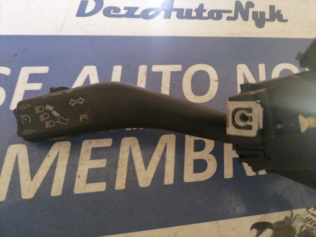 Ansamblu manete semnalizare stergator Volkswagen Golf 5 Plus 1K0953513 DT 2004-2009
