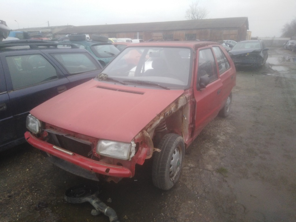 Ansamblu stergator cu motoras Skoda Felicia 1997 Hatchback 1.3 MPI