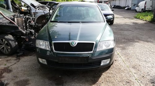 Ansamblu stergatoare cu motoras Skoda Oc