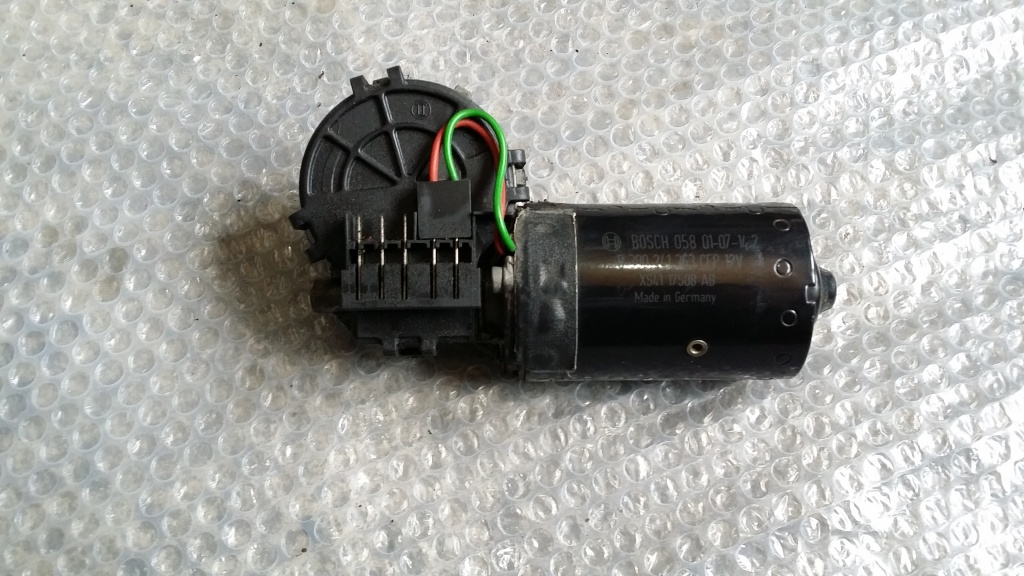 Ansamblu stergator Ford Focus volan pe dreapta