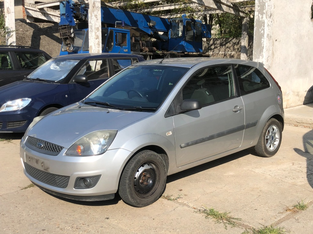 Ansamblu stergator cu motoras Ford Fiest