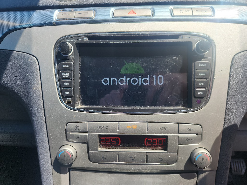 Ansamblu stergator cu motoras Ford S-Max