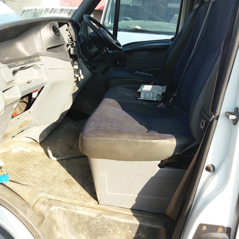 Ansamblu stergator cu motoras Iveco Dail