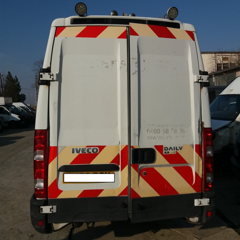 Ansamblu stergator cu motoras Iveco Dail