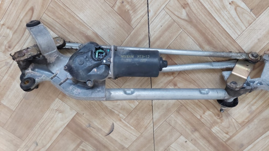 ANSAMBLU STERGATOR CU MOTORAS NISSAN PRIMERA COD 28810AU310