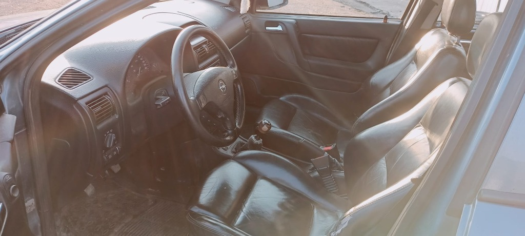 Ansamblu stergator cu motoras Opel Astra