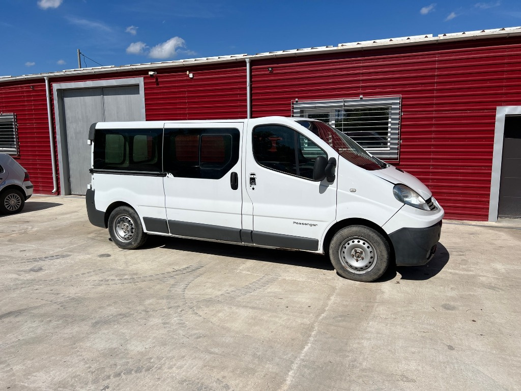 Ansamblu stergator cu motoras Renault Tr