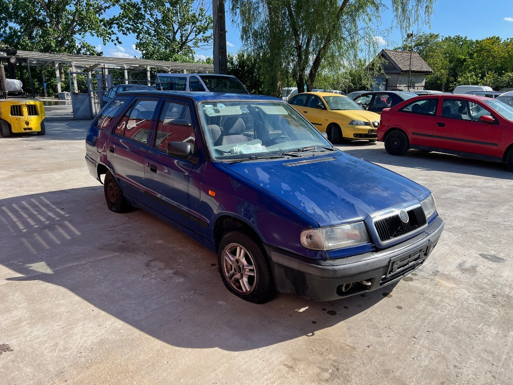 Ansamblu stergator cu motoras Skoda Feli
