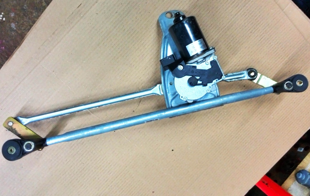 ANSAMBLU Stergator + MOTORAS BMW E53 X5 UK VOLAN D