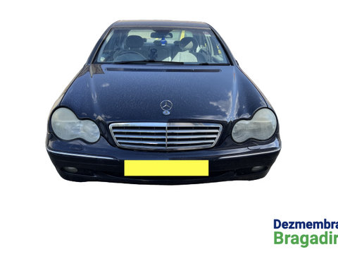 Ansamblu stergator parbriz volan pe dreapta Mercedes-Benz C-Class W203/S203/CL203 [2000 - 2004] Sedan 4-usi C 180 AT (129 hp) Cod Motor M 111.951