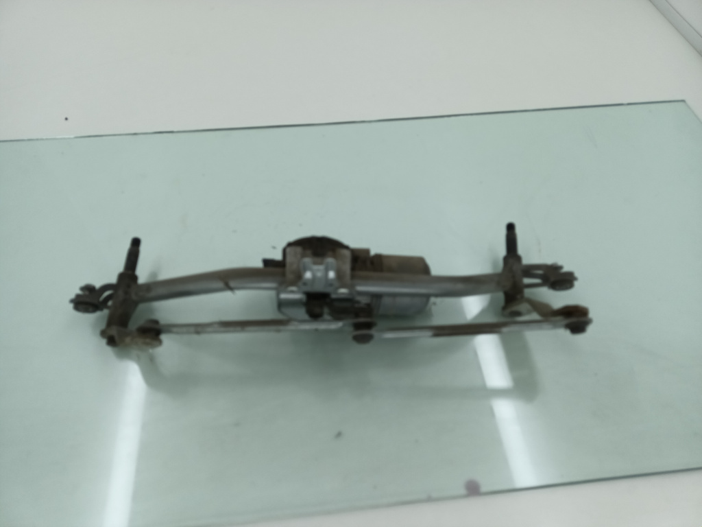 Ansamblu stergator stanga Peugeot 207 1.4 HDI / 8HZ 2007-2014 D7-8-5 9650380780 DezP: 16796