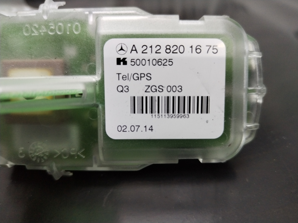 Antena Mercedes-Benz E-Class (2009->) [W