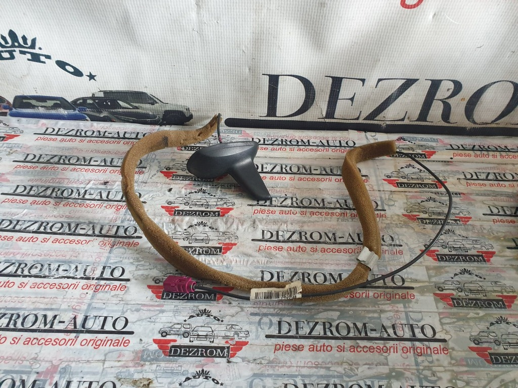 Antena originala MERCEDES-BENZ Clasa C Sedan (W204
