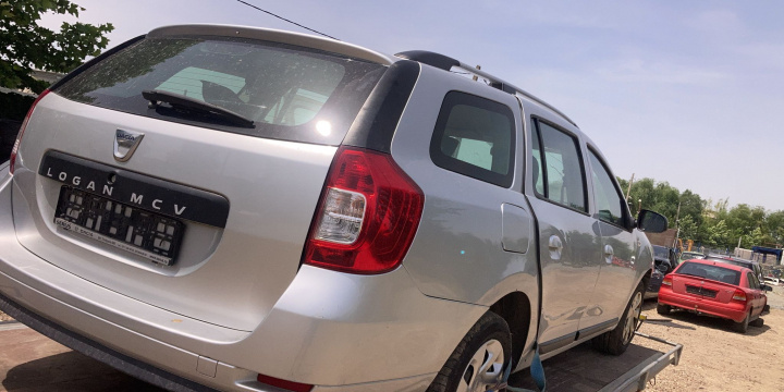 Antena radio Dacia Logan 2 [2013 - 2016] MCV wagon 0.9 TCe MT (90 hp) volan stanga ⭐⭐⭐⭐⭐