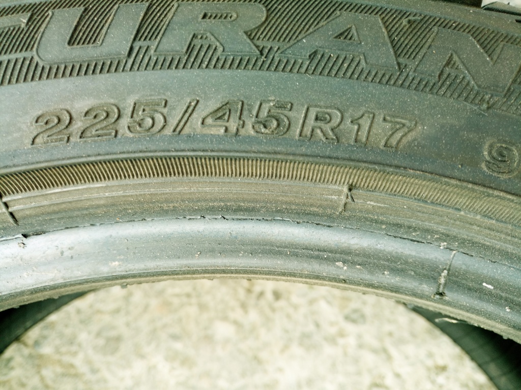 Anvelope de vara bridgestone turanta 225