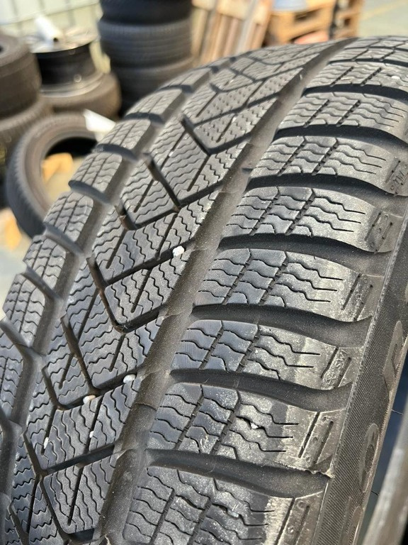 ANVELOPE IARNA PIRELLI 225/50/R18 DOT 2020 IMPORT 