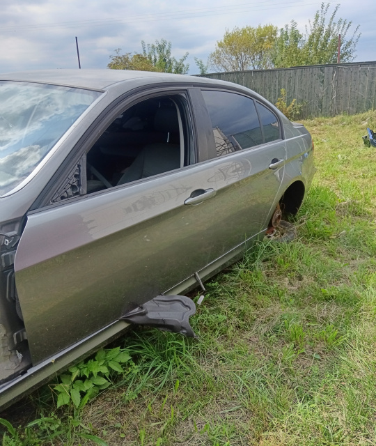 Aparatoare / Carenaj noroi fata stanga BMW Seria 3