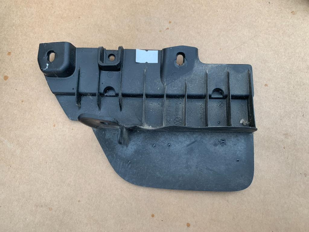 Aparatoare noroi dreapta spate VW Golf 7 2019 5G08