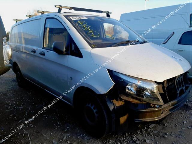 Aparatoare noroi fata dreapta Mercedes-B