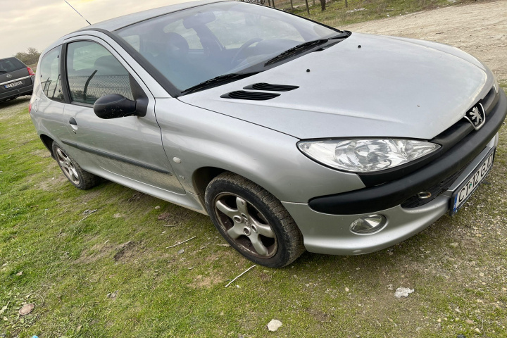 Aparatoare noroi fata dreapta Peugeot 206 [1998 - 2003] Hatchback 3-usi 1.6 MT (110 hp)