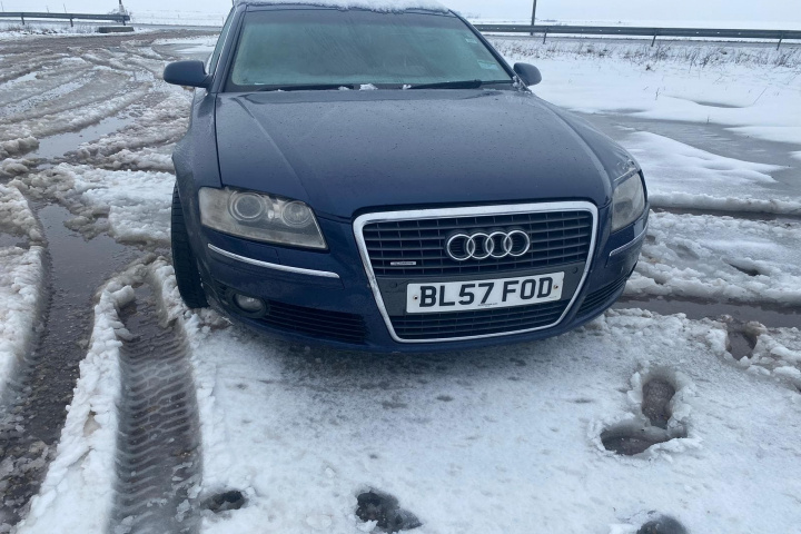 Aparatoare noroi fata dreapta spre spate Audi A8 D3/4E [facelift] [2005 - 2007] Sedan 4-usi 3.0 TDI tiptronic quattro (233 hp)