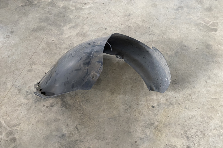 Aparatoare noroi fata stanga spre spate 1K5805977 Volkswagen VW Golf 5 [2003 - 2009] Variant wagon 1.6 MT (102 hp) BSE JHT