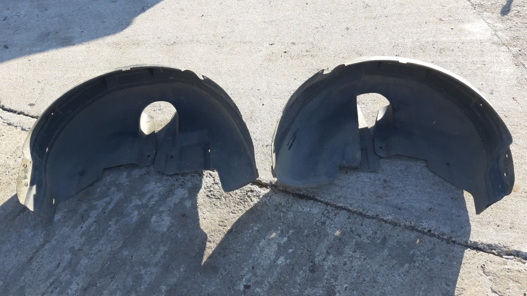 Aparatori noroi spate vw passat b5.5 bre