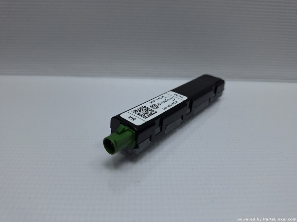 Aplificator antena radio VOLKSWAGEN PASSAT Variant (365) [ 2010 - 2014 ], VOLKSWAGEN PASSAT (365) [ 2010 - 2014 ] 1.6 TDi BlueMotion (CAYC) 77KW|105HP OEM 3AF035552M
