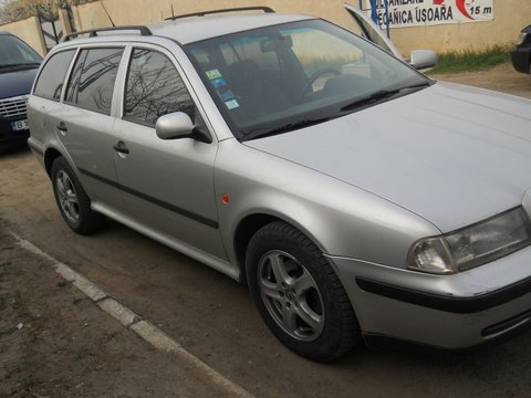 Arcuri Spate Stanga/Dreapta Skoda Octavia Tour 1