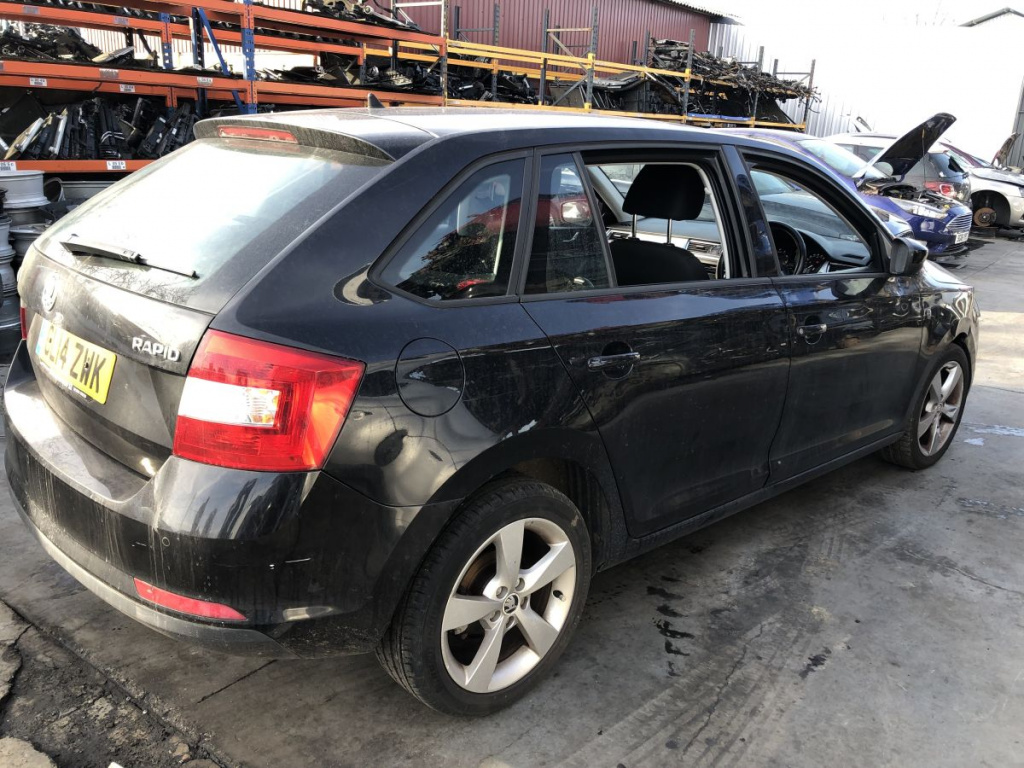 ARIPA DR SPATE SKODA RAPID; 1.2 BENZINA;AN 2014; KM-110.000