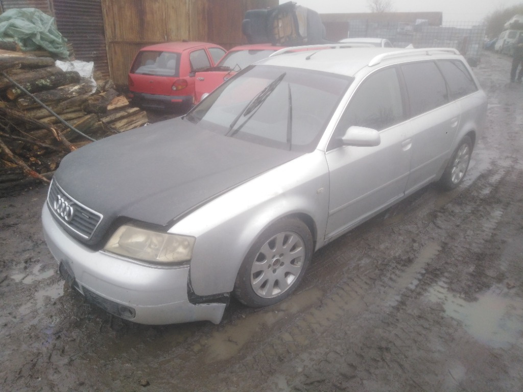 Aripa dreapta fata Audi A6 C5 2000 Combi 2.5 TDI AKE