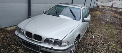 Aripa dreapta fata BMW E39 2002 Diesel 2.0 sau 2,5