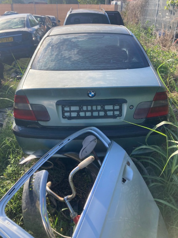 Aripa dreapta fata BMW E46 2002 COMBI 2.0