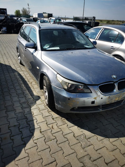 Aripa dreapta fata BMW E61 2005 COMBI / BREAK 525 