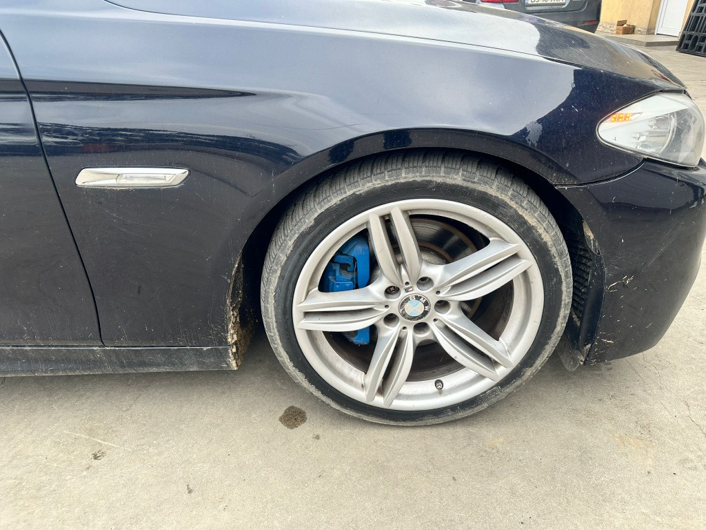 Aripa dreapta fata BMW F10 2011 Berlina 2.0 d